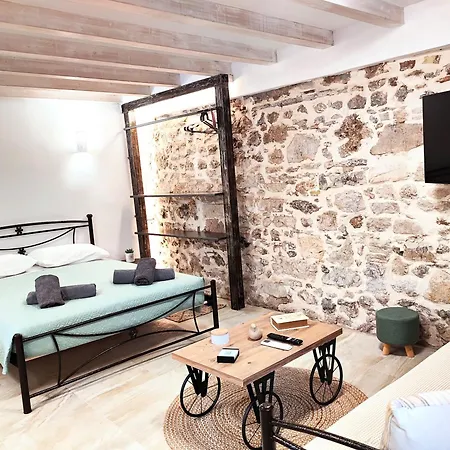 Apartment Akis House *